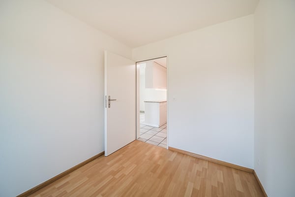 Helle wunderschöne neu renovierte 4.5-Zimmer-Wohnung an zentraler Lage. 21