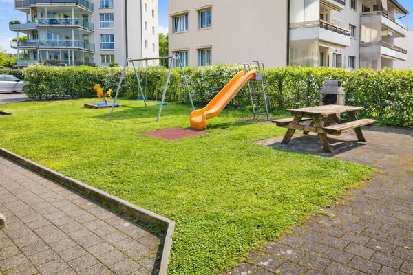 Helle wunderschöne neu renovierte 4.5-Zimmer-Wohnung an zentraler Lage. 38