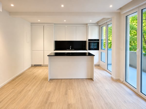 Luxuriöse 3.5-Zimmer-Wohnung für Familien in Toplage mit Ausblick, bis 2 Monate gratis 2