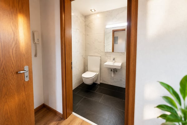 Exklusive 3.5-Zimmer-Luxuswohnung – frisch renoviert & bezugsbereit! 4
