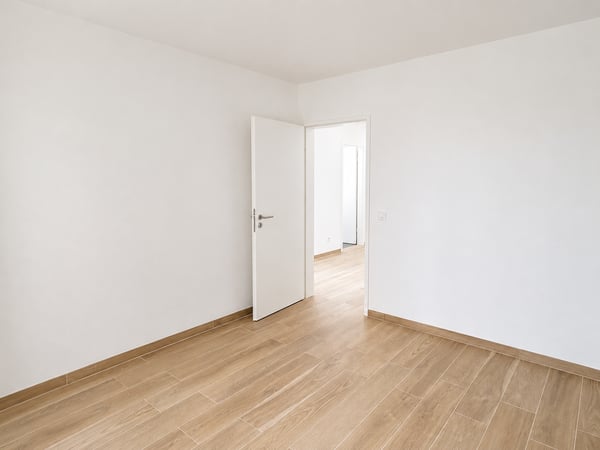 Neu renovierte große 4.5 Zimmerwohnung mit Anbindung an privatem großen Park 6