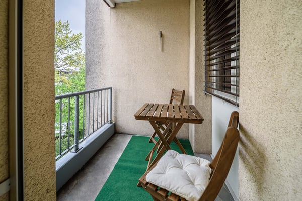 Neu renovierte große 3.5 Zimmerwohnung -Penthouse mit Anbindung an privatem großen Park 19