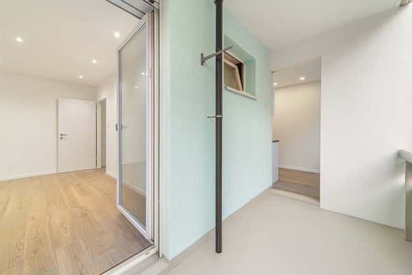 Modernes Stadtleben trifft Ruhe – frisch renovierte 2.5-Zimmer-Wohnung mit Balkon in Basel 4