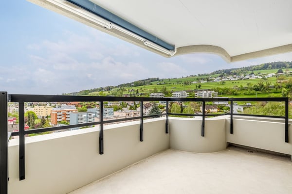 Einziehen und geniessen - Wohnen wo andere Ferien machen mit einmaliger Seesicht und Balkon 11