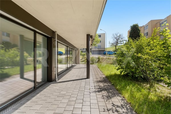 2 ½-Zimmer-Gartenwohnung, hell, modern und mit grossem Sitzplatz 8