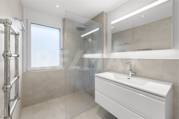 2 ½-Zimmer-Gartenwohnung, hell, modern und mit grossem Sitzplatz 4