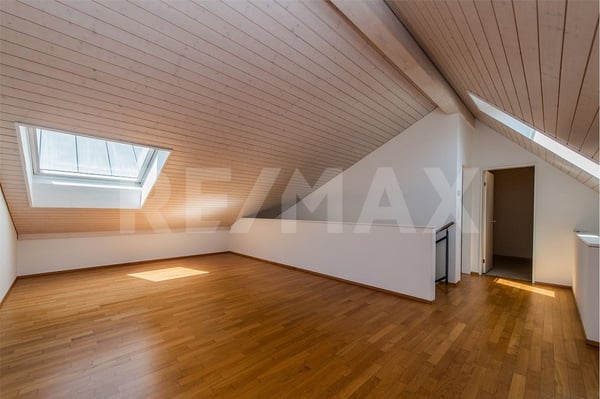 ÜBER 200 m² HELLER WOHLFÜHLRAUM FÜR DIE GANZE FAMILIE 8
