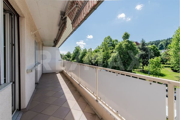 AN RUHIGER LAGE: 3-ZIMMER-WOHNUNG MIT SONNIGEM BALKON 11