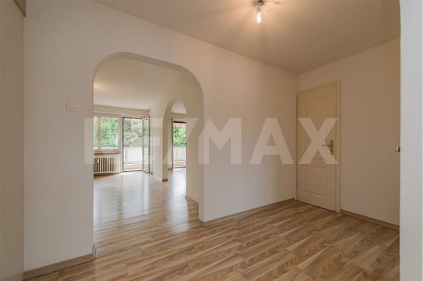 AN RUHIGER LAGE: 3-ZIMMER-WOHNUNG MIT SONNIGEM BALKON 9