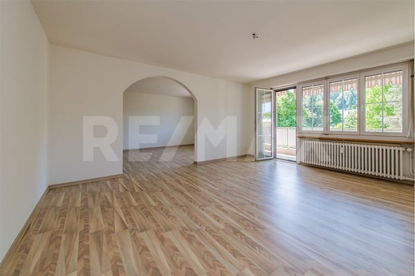AN RUHIGER LAGE: 3-ZIMMER-WOHNUNG MIT SONNIGEM BALKON 5