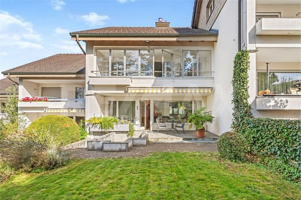5½ Zimmer Mittelhaus mit Potential Ihr neues Zuhause erwartet Sie 1