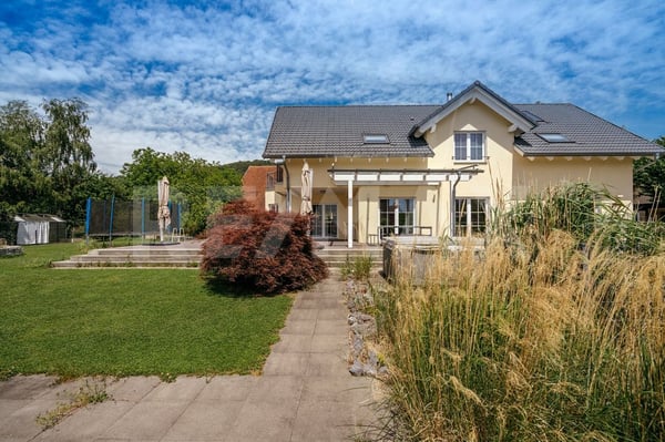 Exklusives 9.5 Zimmer Einfamilienhaus in Schlattingen, TG 4