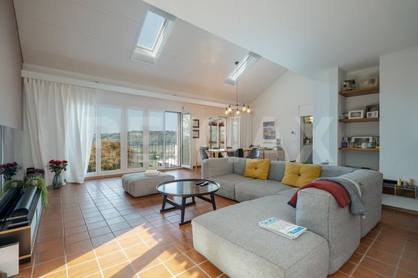 Freistehendes 6½-Zimmer-Einfamilienhaus mit viel Charme und Weitblick zu vermieten 3