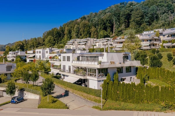 Viel Raum für ein Wohnen mit Weite: 6½-Zimmer-Wohnung am Sonnenhang 2