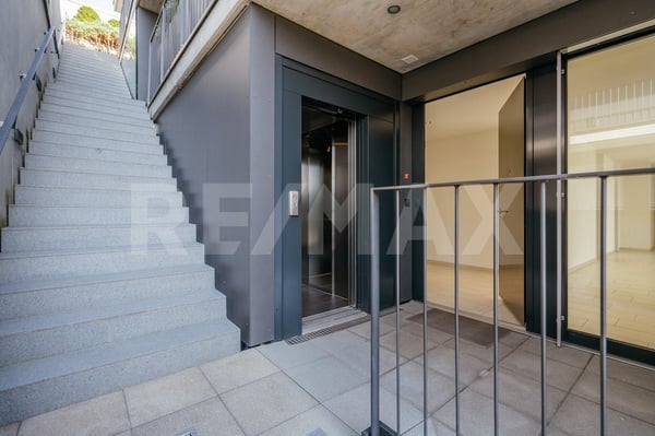 Moderne Terrassenwohnung mit Sicht über Affoltern am Albis 2