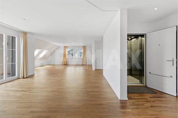 5 ½-Zimmer-Maisonettewohnung mit Bergsicht - familienfreundliches Wohnen nahe Türlersee 2
