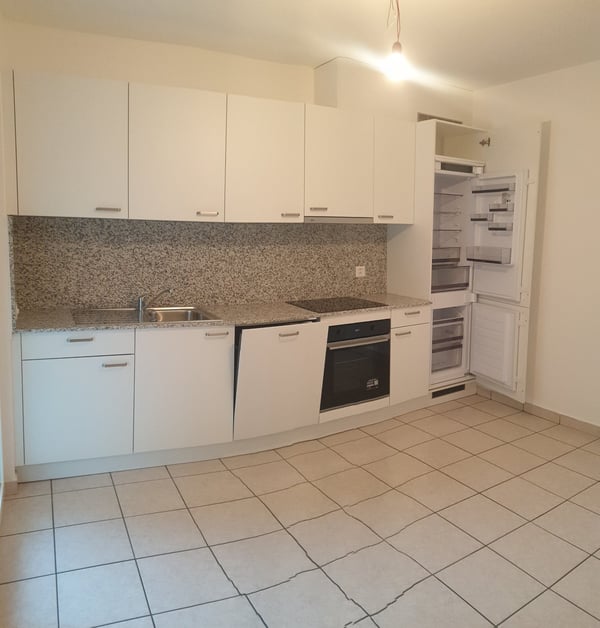 Appartamento luminoso con balcone a Chiasso 5