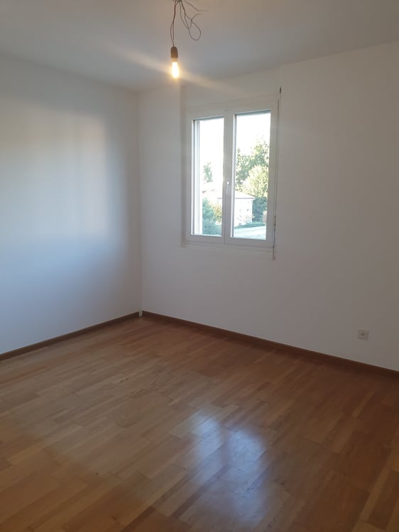 Appartamento luminoso con balcone a Chiasso 7