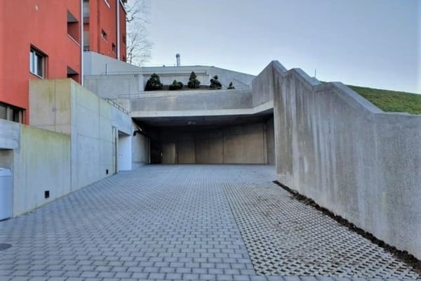 Lagerraum 42m2 - mit Lift in Uster 2