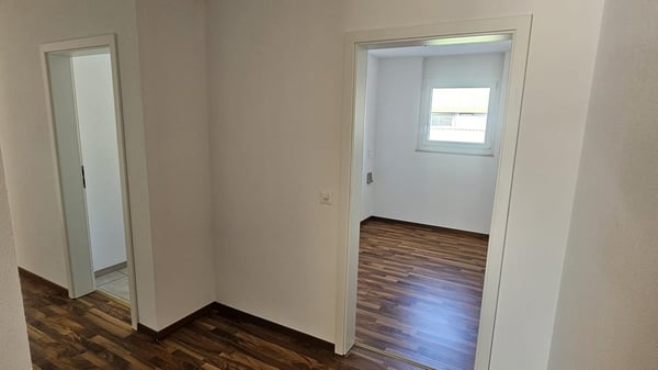 Helles 3.5-Zimmer-Büro im 1. OG in Zuzwil – sofort verfügbar 14