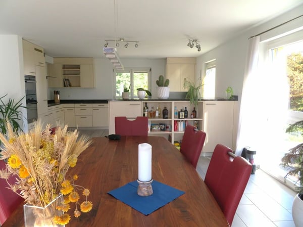 Dach-Maisonetten Wohnung mit 1.5 Zimmer, und weiteren Räumen 2