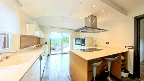 La tua oasi familiare con vista sul Lago di Lugano 2