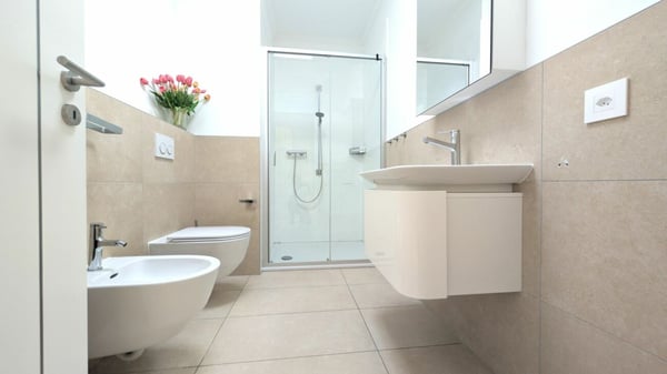 Prestigioso attico con spazi generosi e tre balconi panoramici 16