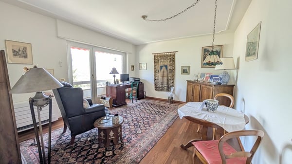 Spazi generosi e vista Lago: Comfort e prestigio in ogni dettaglio 7