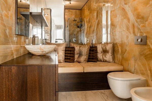 Eleganza, spazio e luce nel cuore della città 11