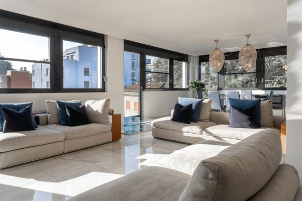 Eleganza, spazio e luce nel cuore della città 3