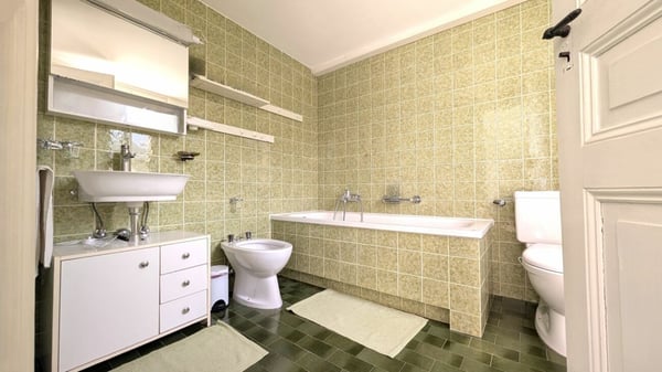 Casa di charme con giardino d'inverno e panorama sulle montagne 11