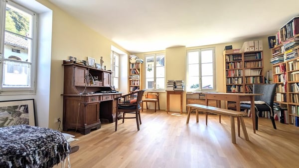 Casa di charme con giardino d'inverno e panorama sulle montagne 8