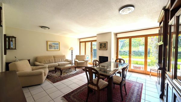 Villetta a schiera dallo stile sobrio ed elegante 3