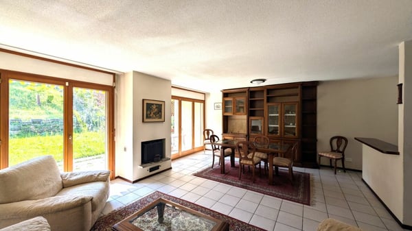 Villetta a schiera dallo stile sobrio ed elegante 2