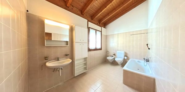 Villetta a schiera dallo stile sobrio ed elegante 9