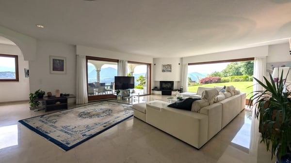 Eleganza e privacy a pochi minuti da Lugano - Villa con terrazza panoramica 2
