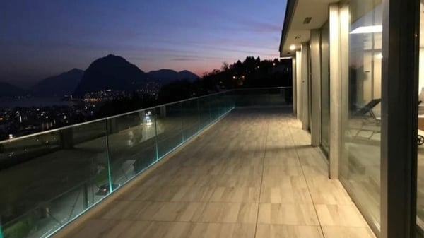 Appartamento di prestigio con piscina condominiale e panorama mozzafiato 17