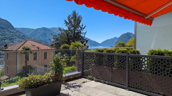 Elegante 2.5 locali con grande terrazza vista lago e piscina 8