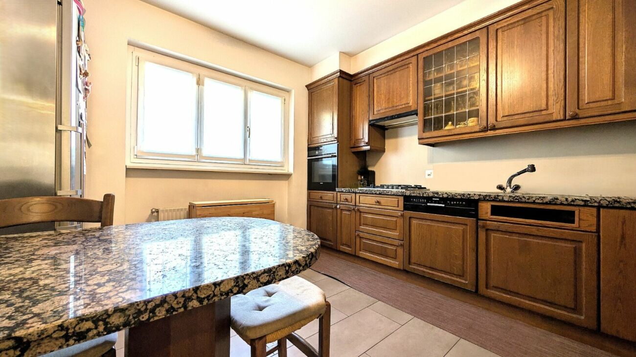 Villa bifamiliare con giardino di 800 m²