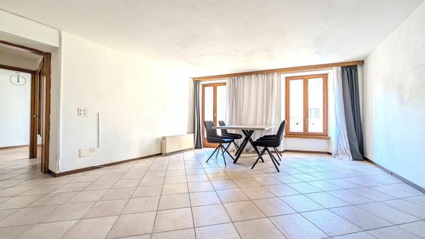 Atmosfera unica con camino e layout personalizzabile 2