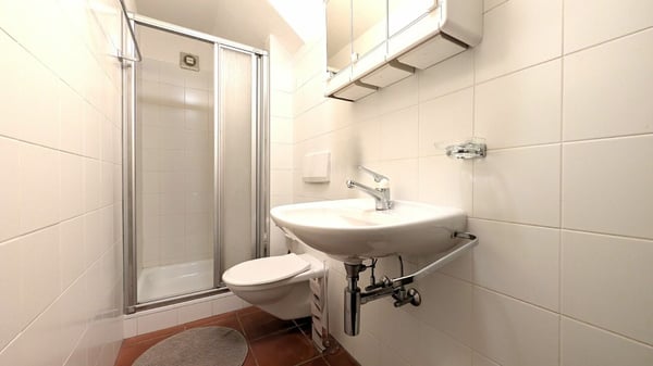 Villa bifamiliare con giardino di 800 m² 12