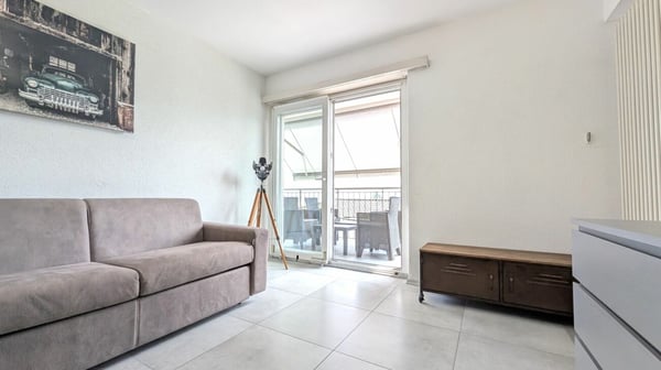 Appartamento arredato con parziale vista Lago