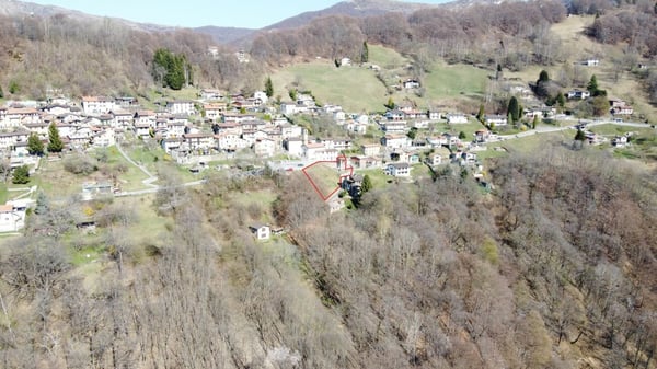 Costruisci il tuo sogno con vista - Terreno panoramico edificabile 1