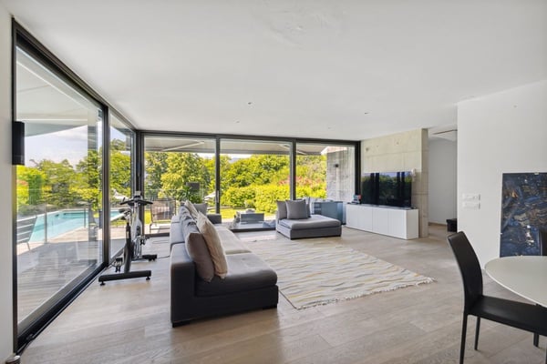 Design & Confort con piscina a Cureggia 3