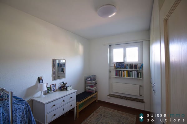 Vezia, Confortevole Villa Bifamiliare con Giardino 8