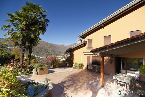 Vezia, Confortevole Villa Bifamiliare con Giardino 11