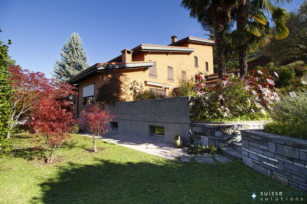 Vezia, Confortevole Villa Bifamiliare con Giardino 1