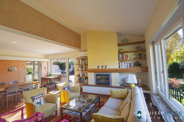 Vezia, Confortevole Villa Bifamiliare con Giardino 3