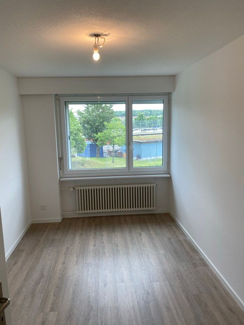 1.5-Zimmer-Wohnung mit grossem Balkon in Kloten 10