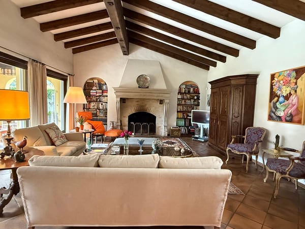 Villa di pregio con tratti di unicità ed eleganza 2